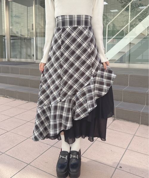 one way(ワンウェイ)の「フリルレイヤードスカート(スカート・レディース・ブラック/ブラック系その他/グレー/ブラック系その他2・FREE)」の3枚目の写真