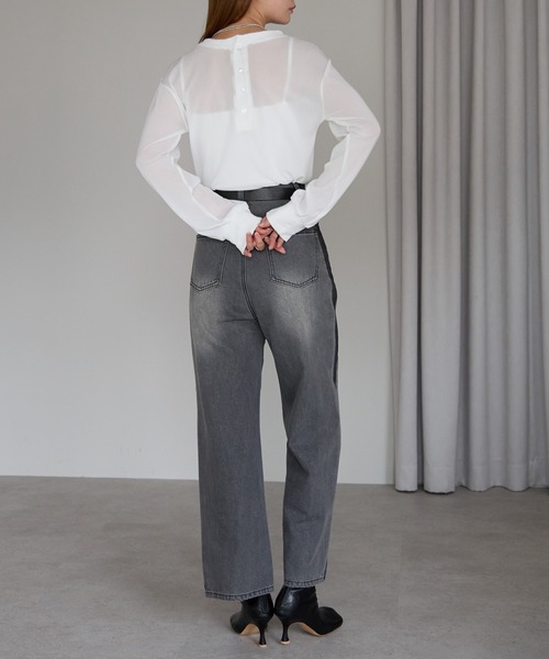 r.（アールドット）の「前後2way　ヘンリーネックシアートップス（Tシャツ/カットソー・レディース・ブラウン/オフホワイト/チャコールグレー/ブラック・FREE）」の10枚目の写真