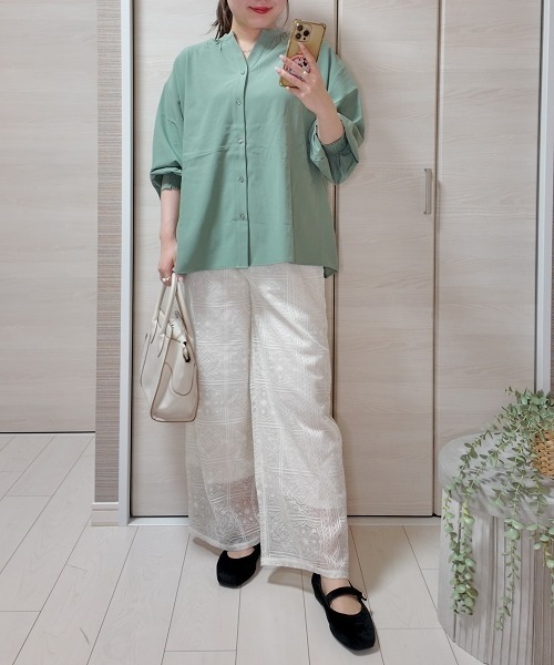 nissen(ニッセン)の「【とろみ素材】バックシャーリングスキッパーシャツ(防シワ・吸汗速乾)<大きいサイズ有>(シャツ/ブラウス・レディース・アイボリー/ブラック/グリーン/ベージュ・S/M/L/LL)」の4枚目の写真