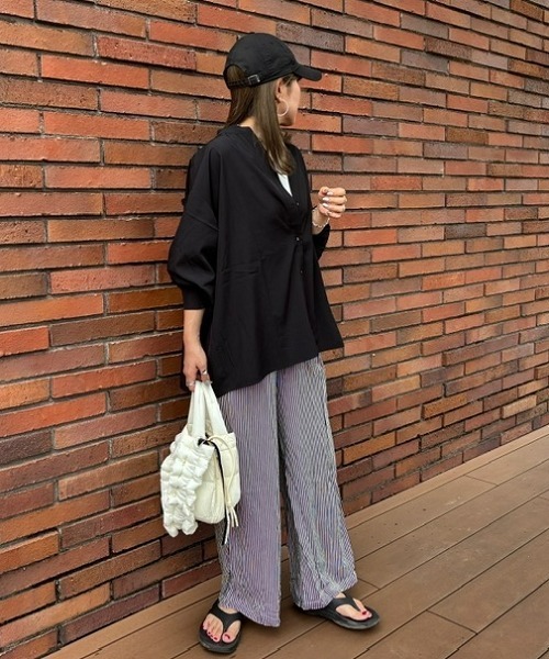 nissen(ニッセン)の「【とろみ素材】バックシャーリングスキッパーシャツ(防シワ・吸汗速乾)<大きいサイズ有>(シャツ/ブラウス・レディース・アイボリー/ブラック/グリーン/ベージュ・S/M/L/LL)」の2枚目の写真