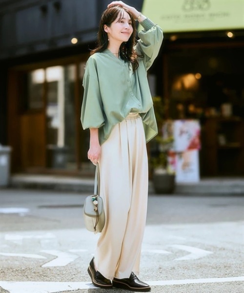 nissen(ニッセン)の「【とろみ素材】バックシャーリングスキッパーシャツ(防シワ・吸汗速乾)<大きいサイズ有>(シャツ/ブラウス・レディース・アイボリー/ブラック/グリーン/ベージュ・S/M/L/LL)」の19枚目の写真