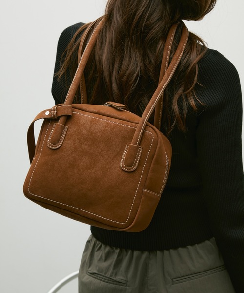 Lutim by u(ルチバイユー)の「Eco leather square boston bag / エコレザースクエアボストンバック(ボストンバッグ・レディース・ブラック/グレー/ブラウン・FREE)」の12枚目の写真