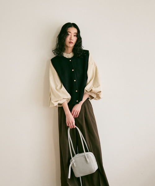 Lutim by u(ルチバイユー)の「Eco leather square boston bag / エコレザースクエアボストンバック(ボストンバッグ・レディース・ブラック/グレー/ブラウン・FREE)」の18枚目の写真