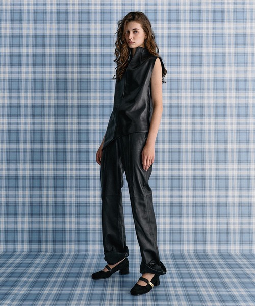CHARLES & KEITH（チャールズ & キース）の「Lando ランド メタリックバックルメリージェーンパンプス（パンプス・レディース・ブラック系その他2/オフホワイト/ベージュ/ブラック系その他・22.5cm/23cm/23.5cm/24.5cm/25cm/25.5cm）」の22枚目の写真
