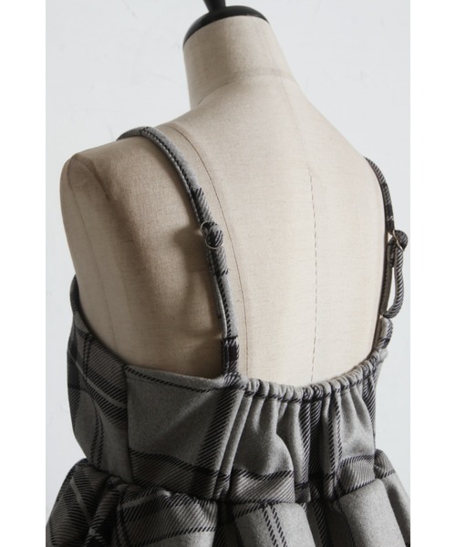 tocco closet(トッコ クローゼット)の「【ZOZO限定】起毛ストレッチチェックキャミソールジャンパースカート(ジャンパースカート・レディース・グレー/ブラック/レッド・M)」の6枚目の写真