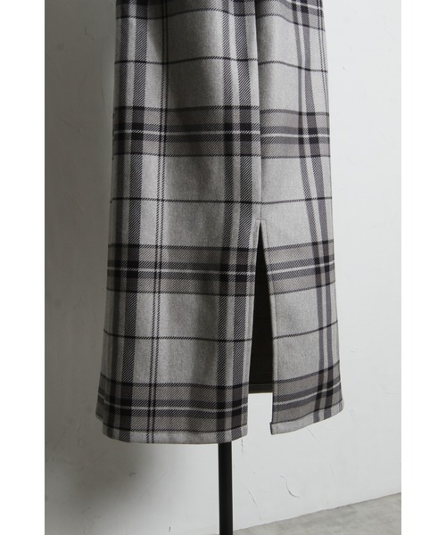 tocco closet(トッコ クローゼット)の「【ZOZO限定】起毛ストレッチチェックキャミソールジャンパースカート(ジャンパースカート・レディース・グレー/ブラック/レッド・M)」の8枚目の写真