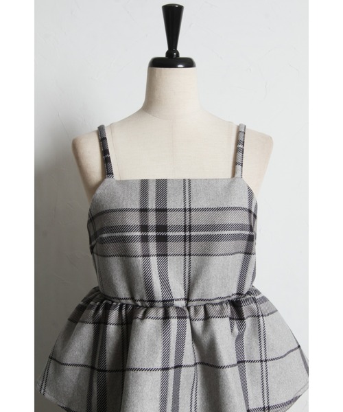 tocco closet(トッコ クローゼット)の「【ZOZO限定】起毛ストレッチチェックキャミソールジャンパースカート(ジャンパースカート・レディース・グレー/ブラック/レッド・M)」の9枚目の写真