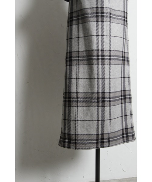 tocco closet(トッコ クローゼット)の「【ZOZO限定】起毛ストレッチチェックキャミソールジャンパースカート(ジャンパースカート・レディース・グレー/ブラック/レッド・M)」の11枚目の写真