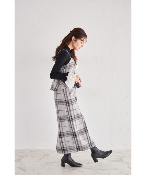 tocco closet(トッコ クローゼット)の「【ZOZO限定】起毛ストレッチチェックキャミソールジャンパースカート(ジャンパースカート・レディース・グレー/ブラック/レッド・M)」の22枚目の写真