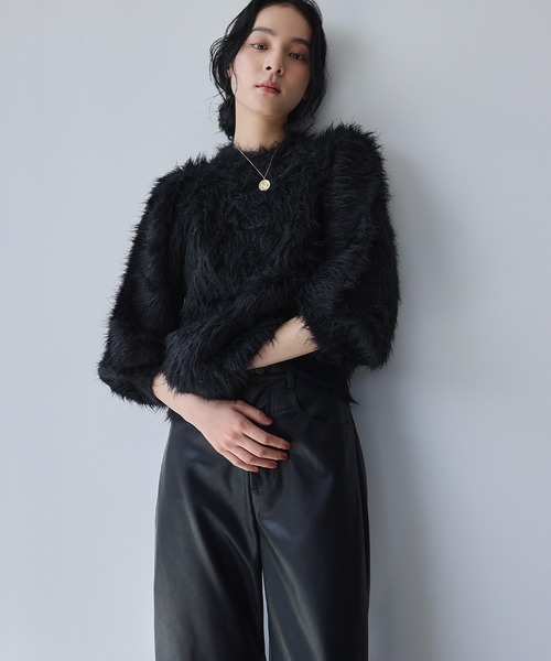 ELFRANK(エルフランク)の「シャギーニット プルオーバー(ニット/セーター・レディース・ブラック/カーキ/グレイッシュベージュ/アイボリー・FREE)」の3枚目の写真