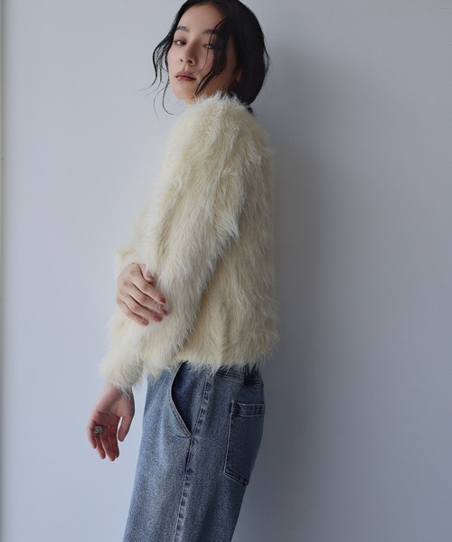 ELFRANK(エルフランク)の「シャギーニット プルオーバー(ニット/セーター・レディース・ブラック/カーキ/グレイッシュベージュ/アイボリー・FREE)」の9枚目の写真