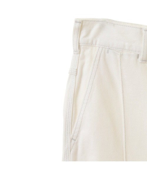 CURRENTAGE(カレンテージ)の「Center crease denim(デニムパンツ・レディース・ホワイト/ライトインディゴブルー・1/2)」の6枚目の写真