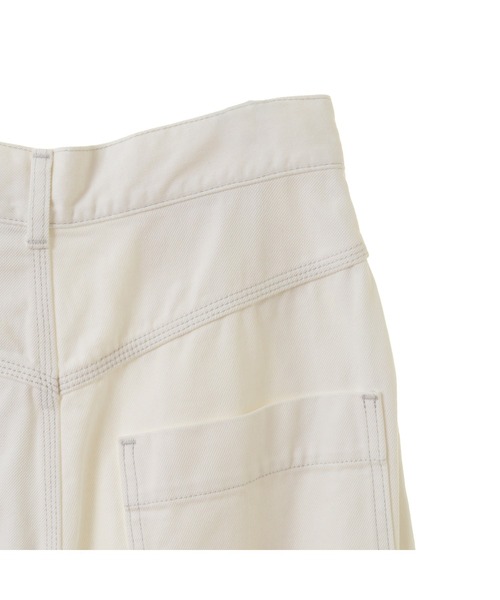 CURRENTAGE(カレンテージ)の「Center crease denim(デニムパンツ・レディース・ホワイト/ライトインディゴブルー・1/2)」の8枚目の写真