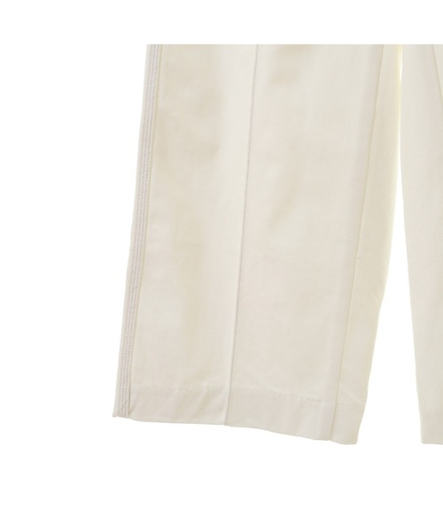 CURRENTAGE(カレンテージ)の「Center crease denim(デニムパンツ・レディース・ホワイト/ライトインディゴブルー・1/2)」の10枚目の写真