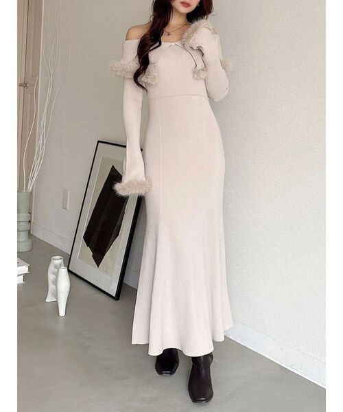 MERCURYDUO(マーキュリーデュオ)の「ファートリミングニットワンピース(ワンピース・レディース・ライトグレー/ベージュ/ブラック・MEDIUM/SMALL)」の4枚目の写真