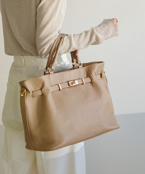 Noble(ノーブル)の「《追加》MILOS/ミロス 金具付きトート(トートバッグ・レディース・ブラック/ベージュ・FREE)」の20枚目の写真