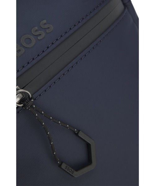 BOSS(ボス)の「リフレクターディテール レポーターバッグ(ショルダーバッグ・メンズ・ブラック/ダークブルー・ONESIZE)」の9枚目の写真