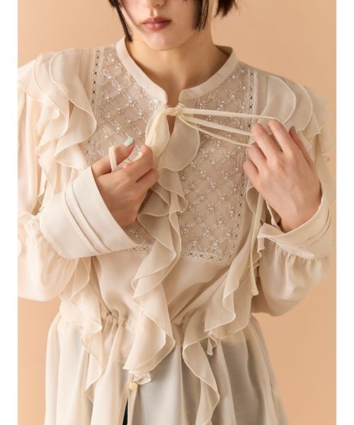 LILY BROWN（リリーブラウン）の「[L.B CANDY STOCK]ビジューフリルブラウス（シャツ/ブラウス・レディース・ブラック/ベージュ・F）」の8枚目の写真