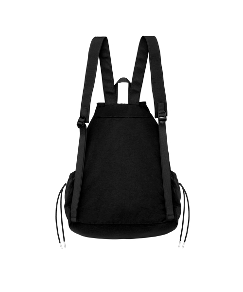 BLACKPURPLE（ブラックパープル）の「ナナフリップバックパック Nana Flip Bag_BLACK（バックパック/リュック・レディース・ブラック・FREE）」の3枚目の写真