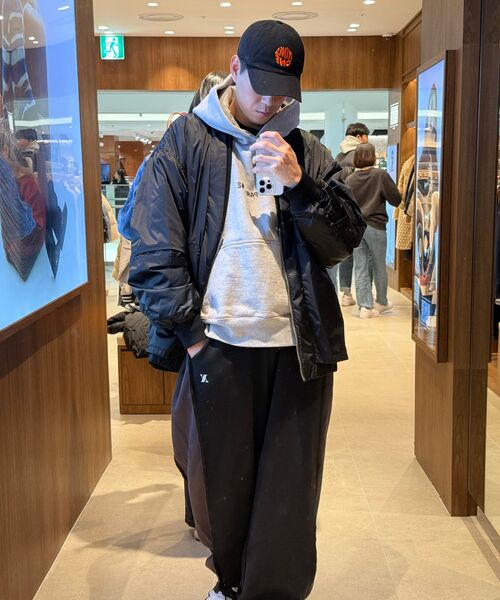 AVANDRESS(アバンドレス )の「Simon Side-color Pants BLACK(スウェットパンツ・レディース・ブラック・LARGE/SMALL/MEDIUM)」の7枚目の写真