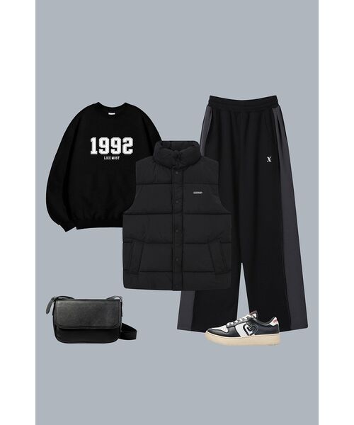 AVANDRESS(アバンドレス )の「Simon Side-color Pants BLACK(スウェットパンツ・レディース・ブラック・LARGE/SMALL/MEDIUM)」の11枚目の写真