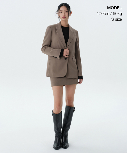 MUSINSA STANDARD WOMAN(ムシンサスタンダードウーマン)の「レディースベーシックブレザー【ダスティベージュ】(テーラードジャケット・レディース・その他・SMALL/MEDIUM/LARGE/X-LARGE/X-SMALL)」の3枚目の写真