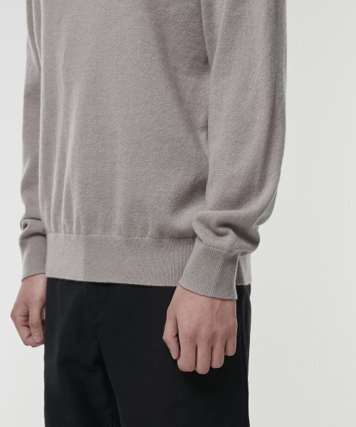 MUSINSA STANDARD（ムシンサスタンダード）の「[プレミアム] カシミヤ100 タートルネックニット [マッシュルーム]（ニット/セーター・メンズ・その他・SMALL/MEDIUM/LARGE/X-LARGE/XX-LARGE）」の7枚目の写真
