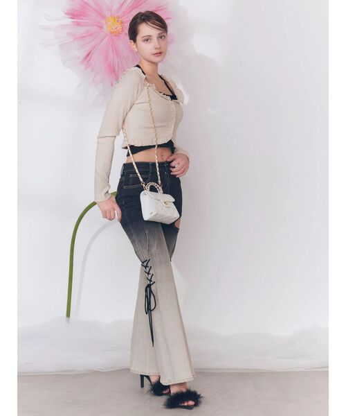 EATME（イートミー）の「サイドレースアップカットアウトデニムパンツ（デニムパンツ・レディース・その他1/ライトブルー・SMALL/MEDIUM）」の11枚目の写真