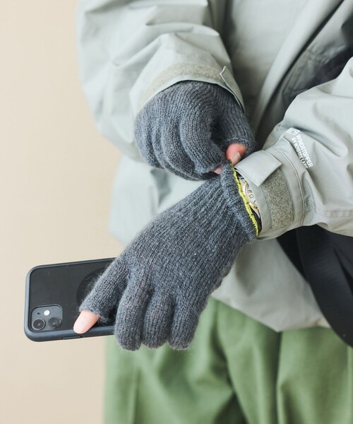 TEMBEA（テンベア）の「TEMBEA × FREAK'S STORE/テンベア × フリークスストア 別注GUNTE 2FINGERLESS MOHAIR 別注モヘア ツーフィンガーレス 手袋（手袋・メンズ・ライトグレー/ナチュラル/チャコールグレー・ONE SIZE）」の2枚目の写真