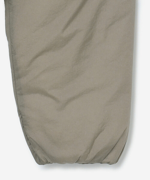 DANTON(ダントン)の「DANTON | ナイロン スタンドカラージャケット WOMEN(その他アウター・レディース・ブラック/グレイッシュベージュ・M)」の6枚目の写真