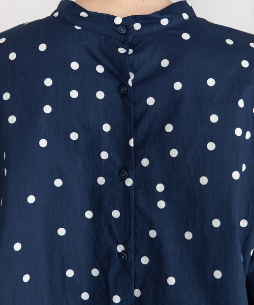 POU DOU DOU（プードゥドゥ）の「2way裾スカラップ長袖ブラウス（シャツ/ブラウス・レディース・オフホワイト/ネイビー/スミクロ/モカ・M）」の14枚目の写真