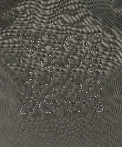 russet(ラシット)の「コーデュラナイロン2WAYミニトートバッグ(トートバッグ・レディース・ブラック/グレー/グレイッシュベージュ・FREE)」の22枚目の写真