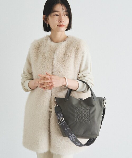 russet(ラシット)の「コーデュラナイロン2WAYミニトートバッグ(トートバッグ・レディース・ブラック/グレー/グレイッシュベージュ・FREE)」の9枚目の写真