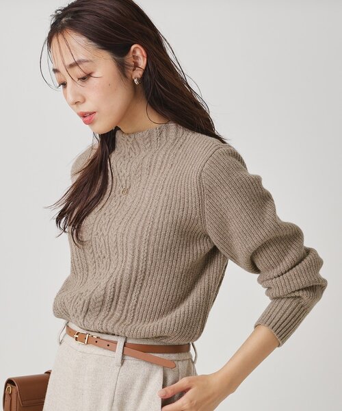 COUP DE CHANCE（クードシャンス）の「【手洗い可／日本製】ケーブルデザインのニットトップス（ニット/セーター・レディース・ブラウン系/サックスブルー/オフホワイト/パープル/ライトグレー・34/38）」の3枚目の写真