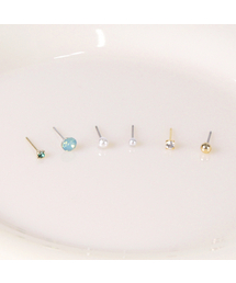 DIEUAMOUR（ディユーアモール）の「[12PACK] Daily Cubic Pearl (Green) Layered Earring Set（ピアス（両耳用））」