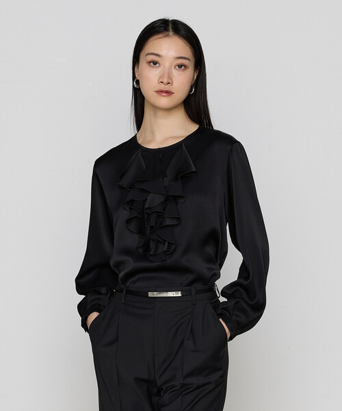 K.T KIYOKO TAKASE(キヨコタカセ)の「〔 Sサイズ 〕 トリアセバックサテンジョーゼット ラッフルブラウス(シャツ/ブラウス・レディース・ブラック・5号)」の1枚目の写真