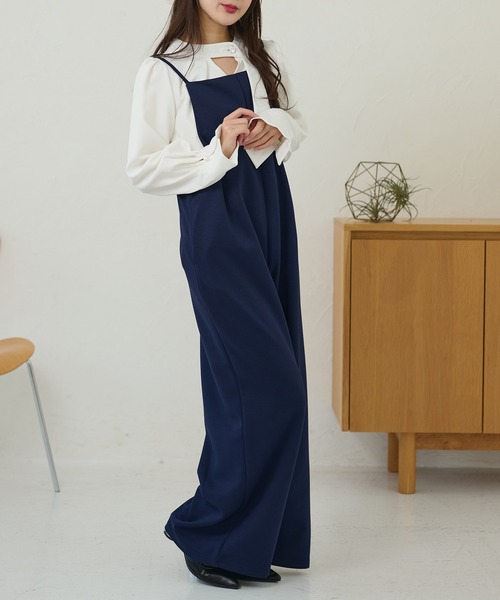 DAYRA（デイラ）の「ソリッドカラー ワイド パンツ シンプル オールインワン（サロペット/オーバーオール・レディース・ブラック/ネイビー/グレー/グレイッシュベージュ・FREE）」の4枚目の写真