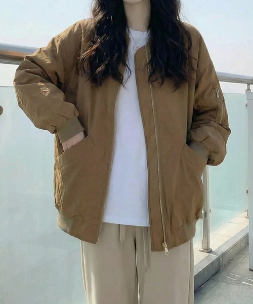 cammie(キャミー)の「オーバーサイズMA-1(MA-1・レディース・ベージュ/ブラック・M/L)」の7枚目の写真