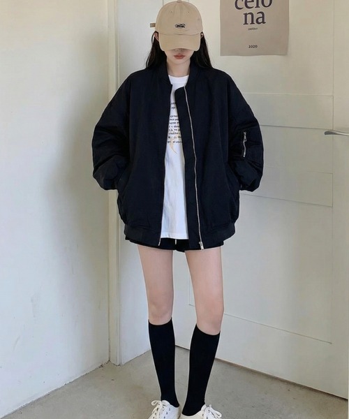 cammie(キャミー)の「オーバーサイズMA-1(MA-1・レディース・ベージュ/ブラック・M/L)」の5枚目の写真
