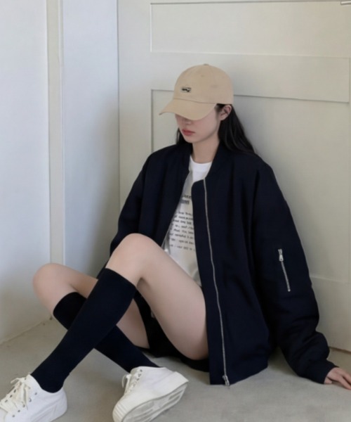 cammie(キャミー)の「オーバーサイズMA-1(MA-1・レディース・ベージュ/ブラック・M/L)」の4枚目の写真
