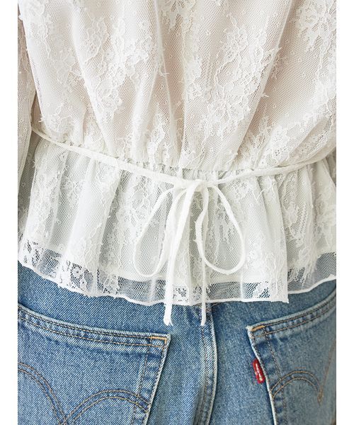 SNIDEL（スナイデル）の「Sustainableバリエーションフリルブラウス（シャツ/ブラウス・レディース・シルバー/アイボリー/ホワイト・F）」の13枚目の写真