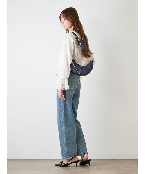 SNIDEL（スナイデル）の「Sustainableバリエーションフリルブラウス（シャツ/ブラウス・レディース・シルバー/アイボリー/ホワイト・F）」の17枚目の写真