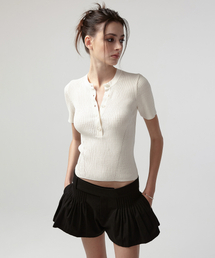 EAN JO（イアンジョー）の「HENLEY NECK RIBBED HALF SLEEVE KNIT (IVORY)（ニット/セーター）」