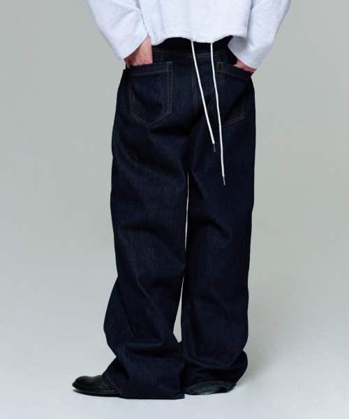 ERA(エラ)の「MEN ERA WIDE FIT DENIM PANTS - INDIGO BLUE(デニムパンツ・メンズ・ダークブルー・MEDIUM/LARGE)」の7枚目の写真