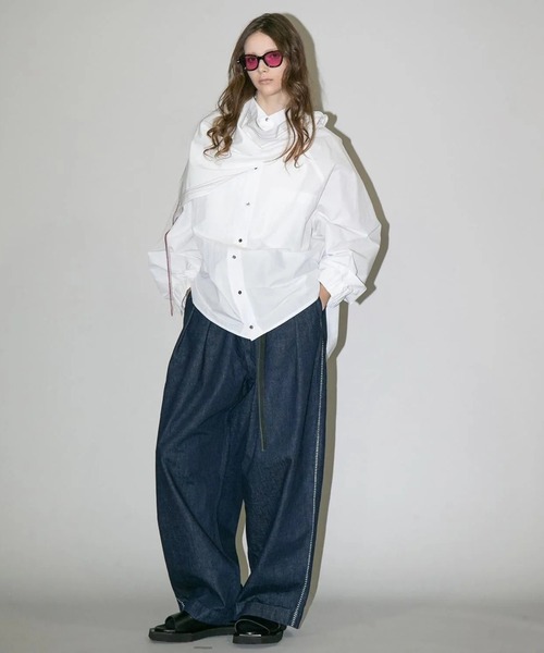 my beautiful landlet（マイビューティフルランドレット）の「【my beautiful landlet】12.5oz DENIM TUCK WIDE PANTS - One Wash（デニムパンツ・メンズ・ブラック/ブルー・1/2/0）」の5枚目の写真