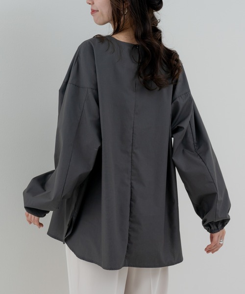 refinedworks（リファインドワークス）の「【refinedworks】ふんわり袖 で魅せる、主役級 ブラウス（シャツ/ブラウス・レディース・オフホワイト/ブラック/ブラウン・FREE）」の7枚目の写真