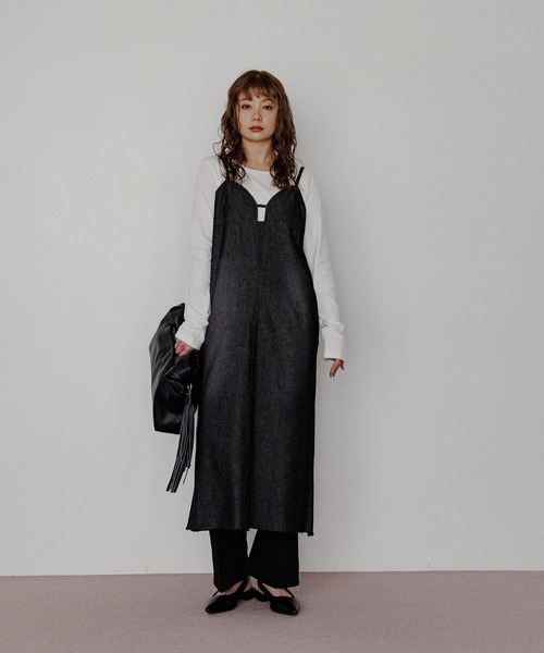 BAYFLOW（ベイフロー）の「[WEB限定]デニムキャミワンピース（ワンピース・レディース・ブラック/インディゴブルー・SMALL/MEDIUM）」の3枚目の写真