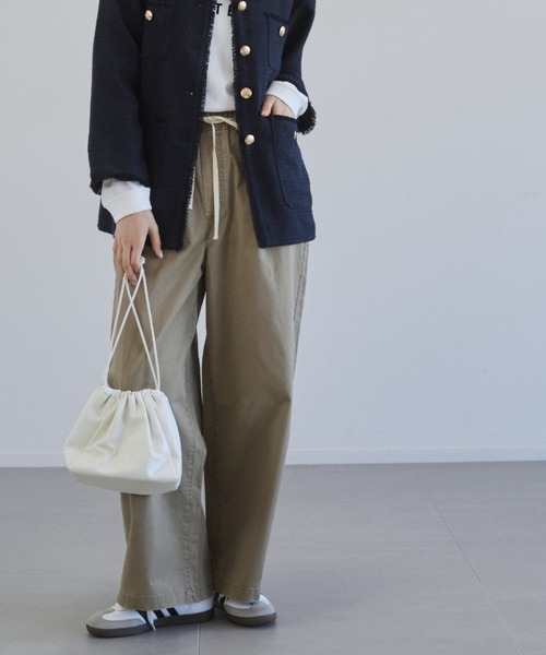 ANGIE（アンジー）の「【丈が選べる】ツイルイージーパンツ（チノパンツ・レディース・ライトベージュ/ブラック/ベージュ・MT/MEDIUM）」の21枚目の写真