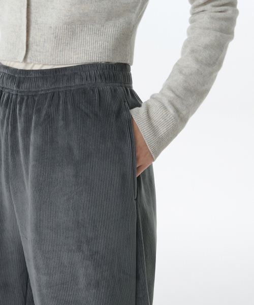 MUSINSA STANDARD WOMAN（ムシンサスタンダードウーマン）の「ウィメンズベルベットコーデュロイラウンジパンツ[ダークグレー]（スウェットパンツ・レディース・その他・LARGE/MEDIUM/SMALL/X-SMALL）」の3枚目の写真