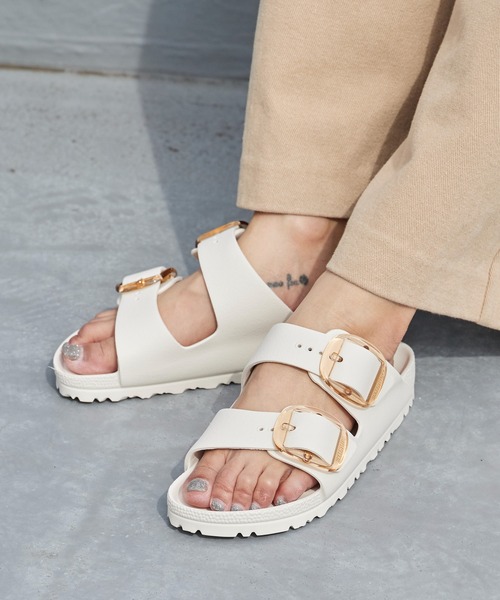 BIRKENSTOCK（ビルケンシュトック）の「BIRKENSTOCK/ビルケンシュトック Arizona Big Buckle EVA ビッグバックル アリゾナ サンダル 秋 秋服 2026年秋冬（サンダル・メンズ・ホワイト/ブラック/ブラウン/グリーン・38/39/36/37）」の2枚目の写真